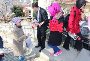 “Mahallelere Giriyoruz 30 Mart’a Yürüyoruz” 